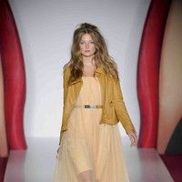 London Fashion Week Spring Summer 2012 - Mulberry - Catwalk